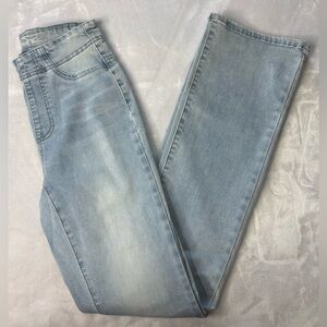 DG2 by Diane Gilman Light Blue Straight Leg Jeans NWOT SIZE 0T